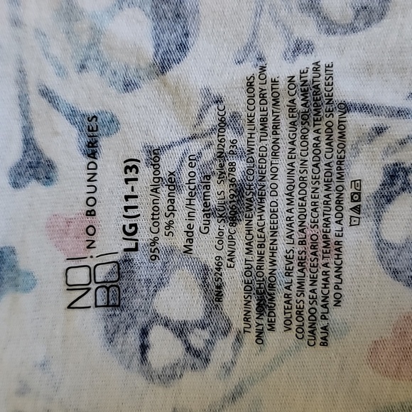 Large Y2K Skull tank top - Picture 3 of 4